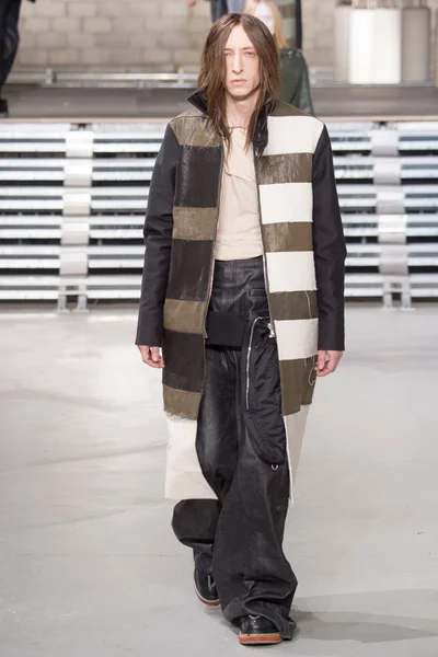 Look 27
